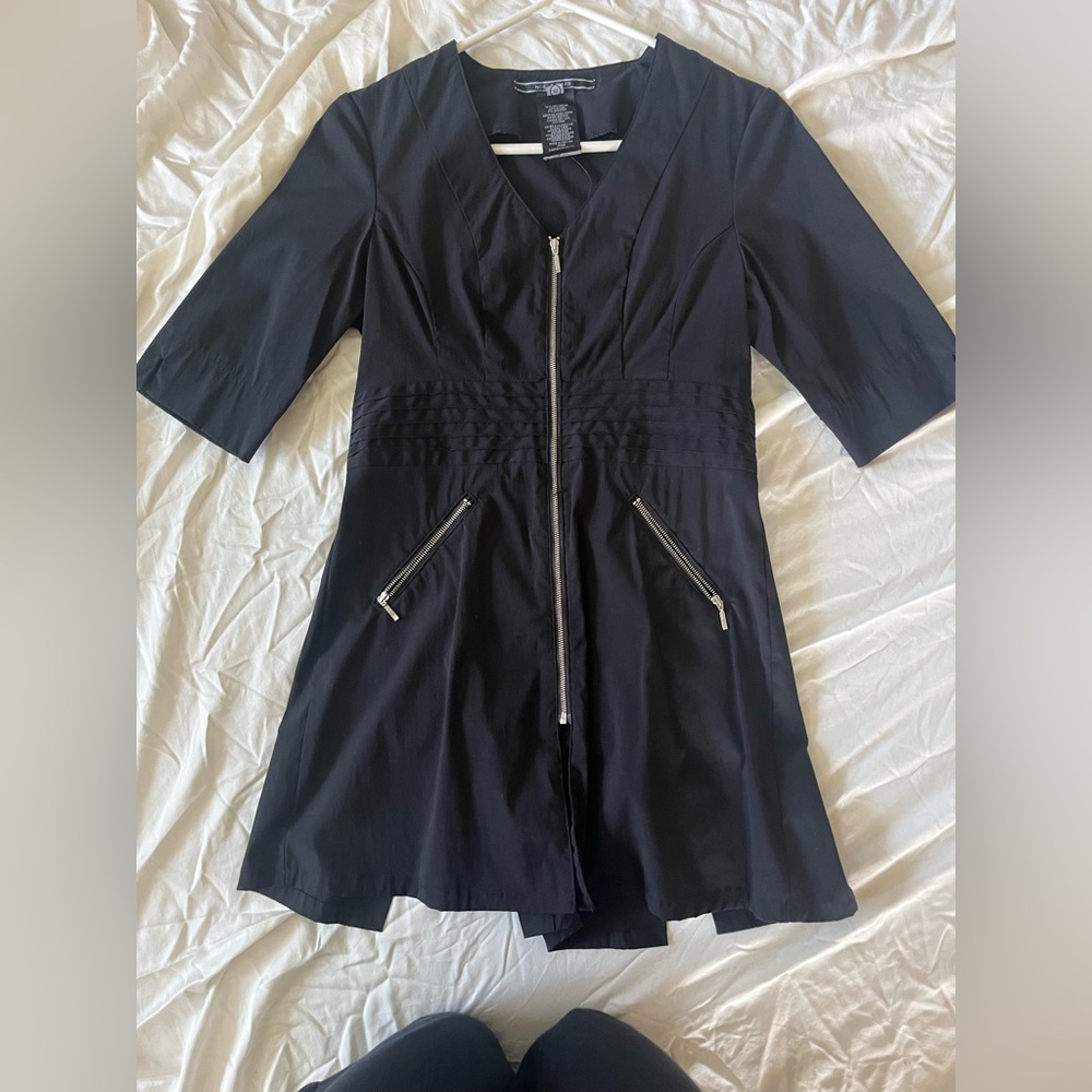 Noel Asmar cosmetology /medical scrub top